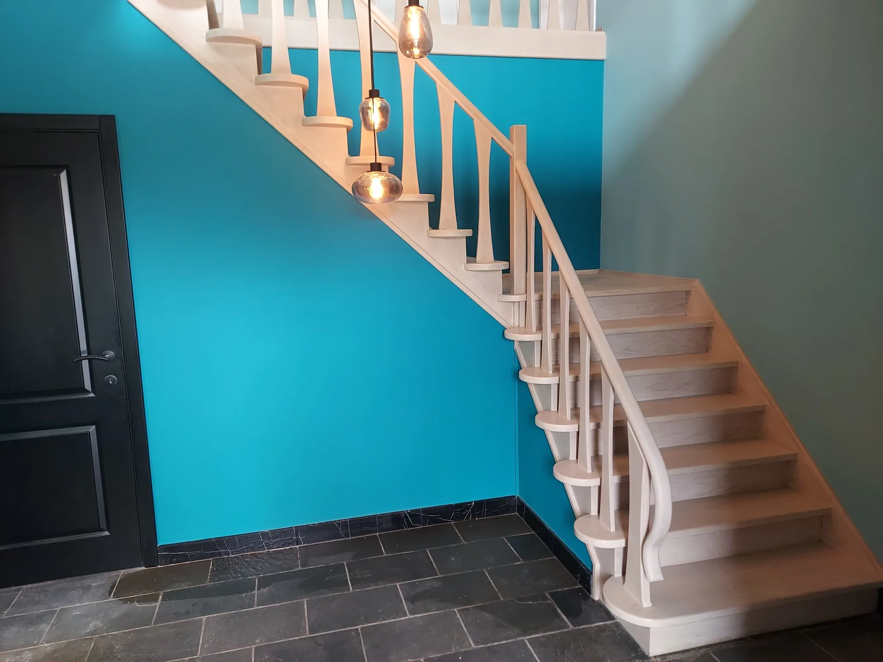 Schilder-, behang- of decoratiewerk uitgevoerd door Insta-Paint