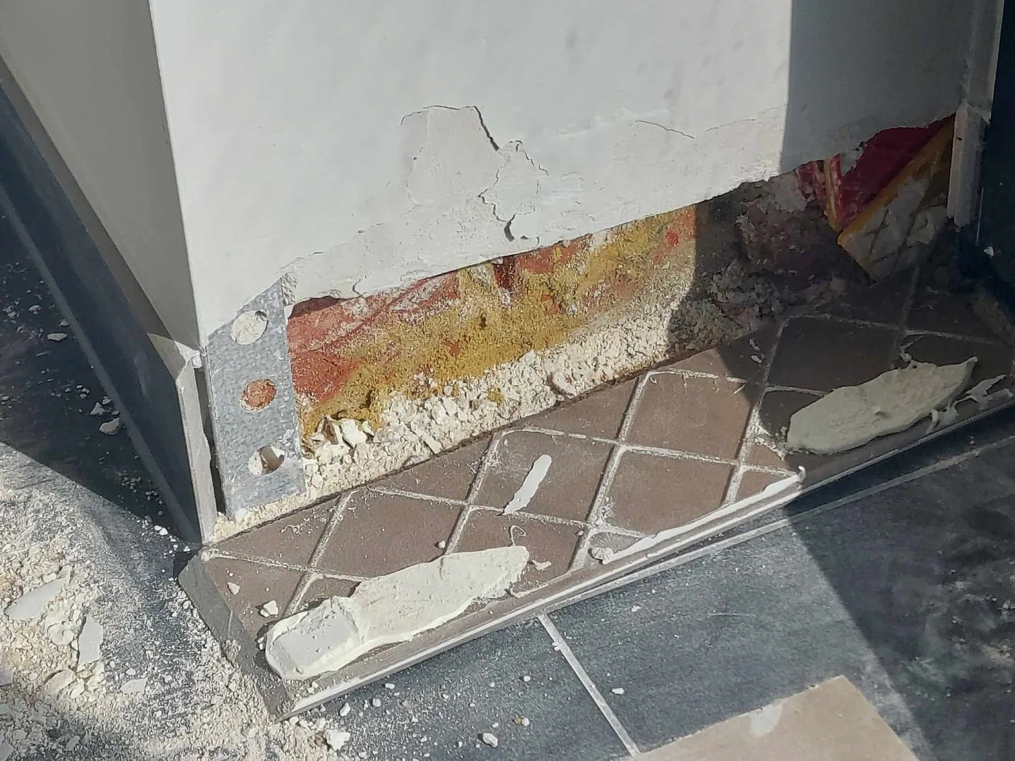 Schilder-, behang- of decoratiewerk uitgevoerd door Insta-Paint