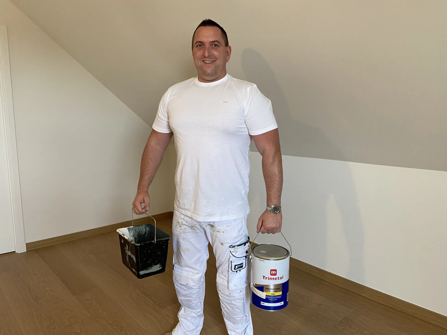 Schilder-, behang- of decoratiewerk uitgevoerd door Insta-Paint